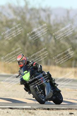 media/Dec-01-2025-Moto Forza (Mon) [[2daa91e15f]]/2-Intermediate Group/Session 3 (Turn 3)/